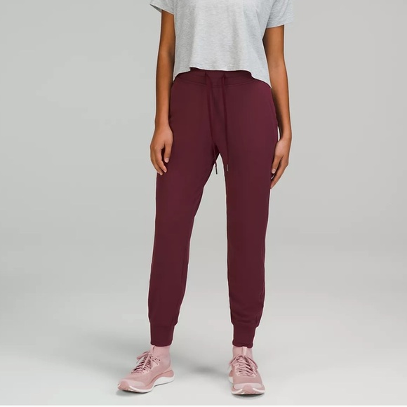 NWOT! Lululemon 🍋 Ready to Rulu Jogger - Merlot/Maroon - Picture 10 of 10